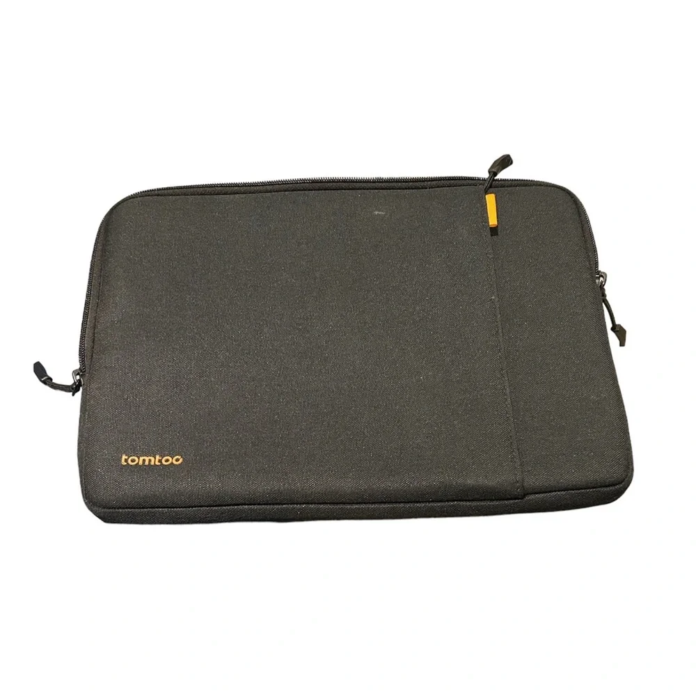 EUC. Tomtoc 360 Protective Laptop Sleeve for 13”/ 12.3 Surface Pro. Black.
